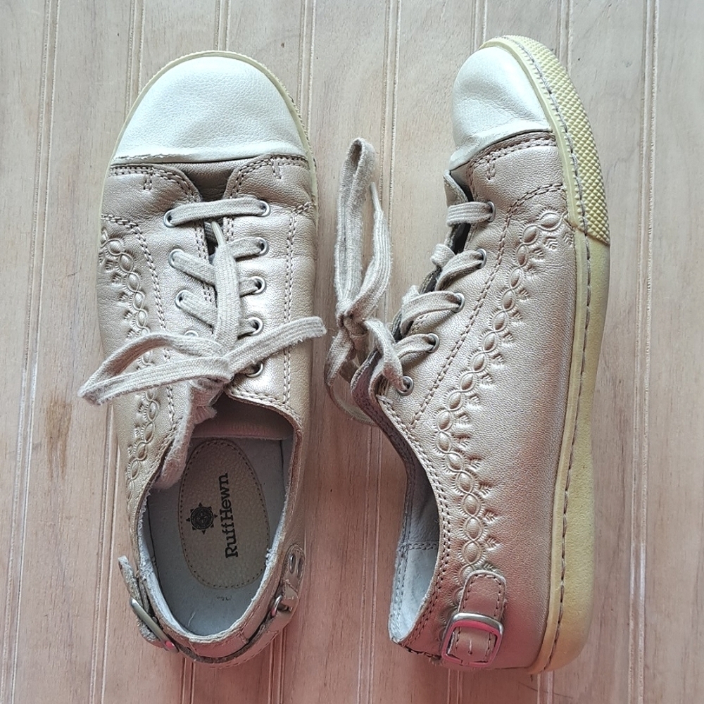 Ruff Hewn Lace-Up Two-Toned Leather Upper Causal Metalic Blush Sneakers